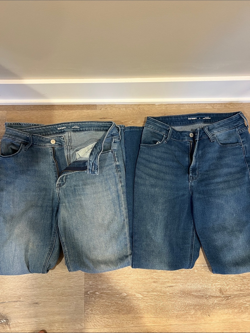 Women’s old navy wow straight jeans